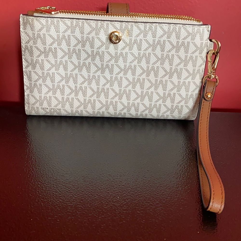 Michael Kors wallet